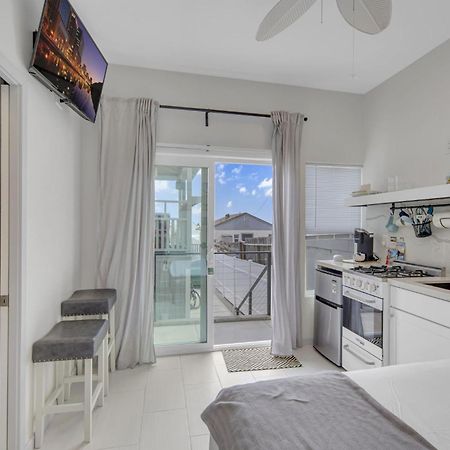 The Shining Sea C Apartment Oceanside Exterior photo