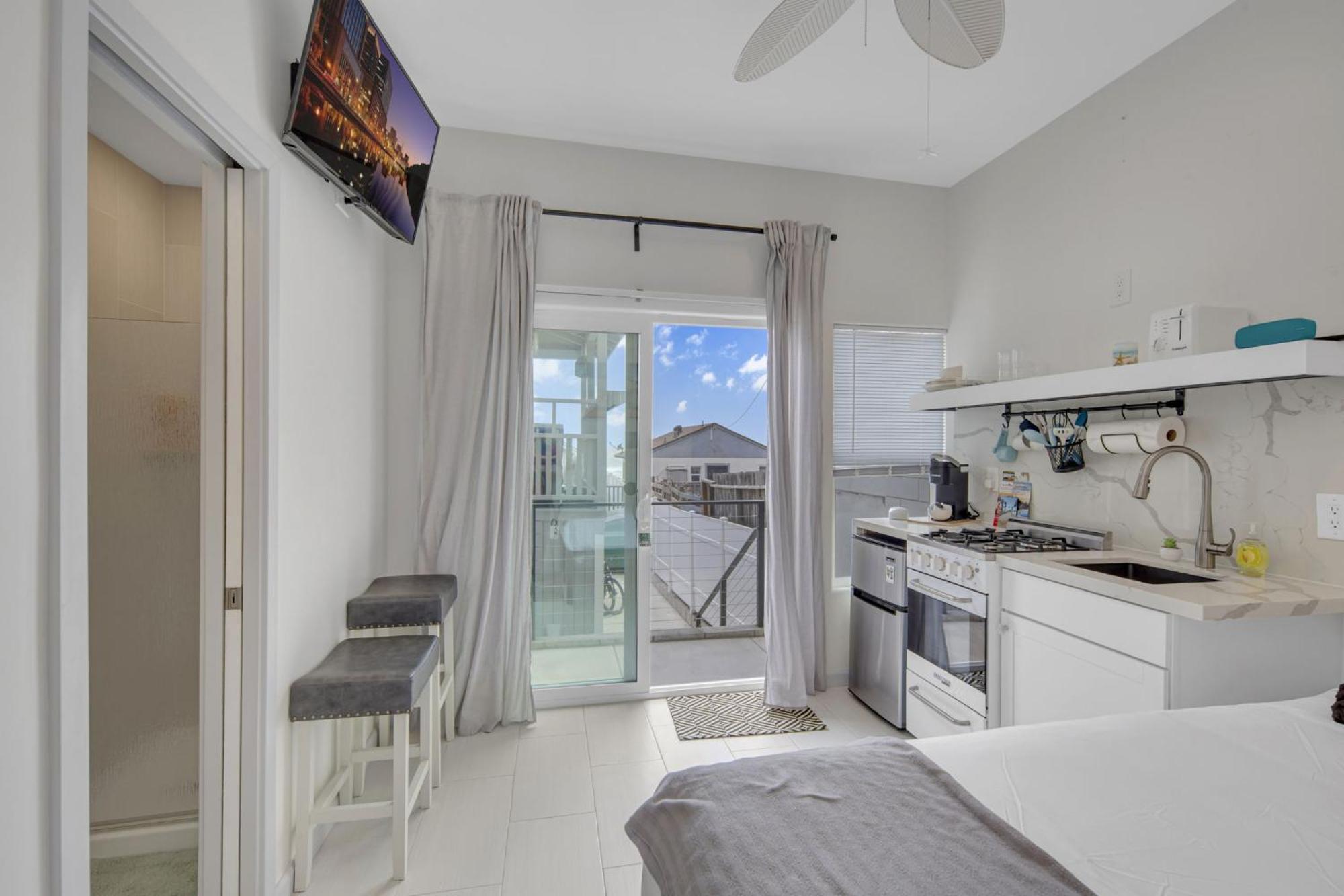 The Shining Sea C Apartment Oceanside Exterior photo
