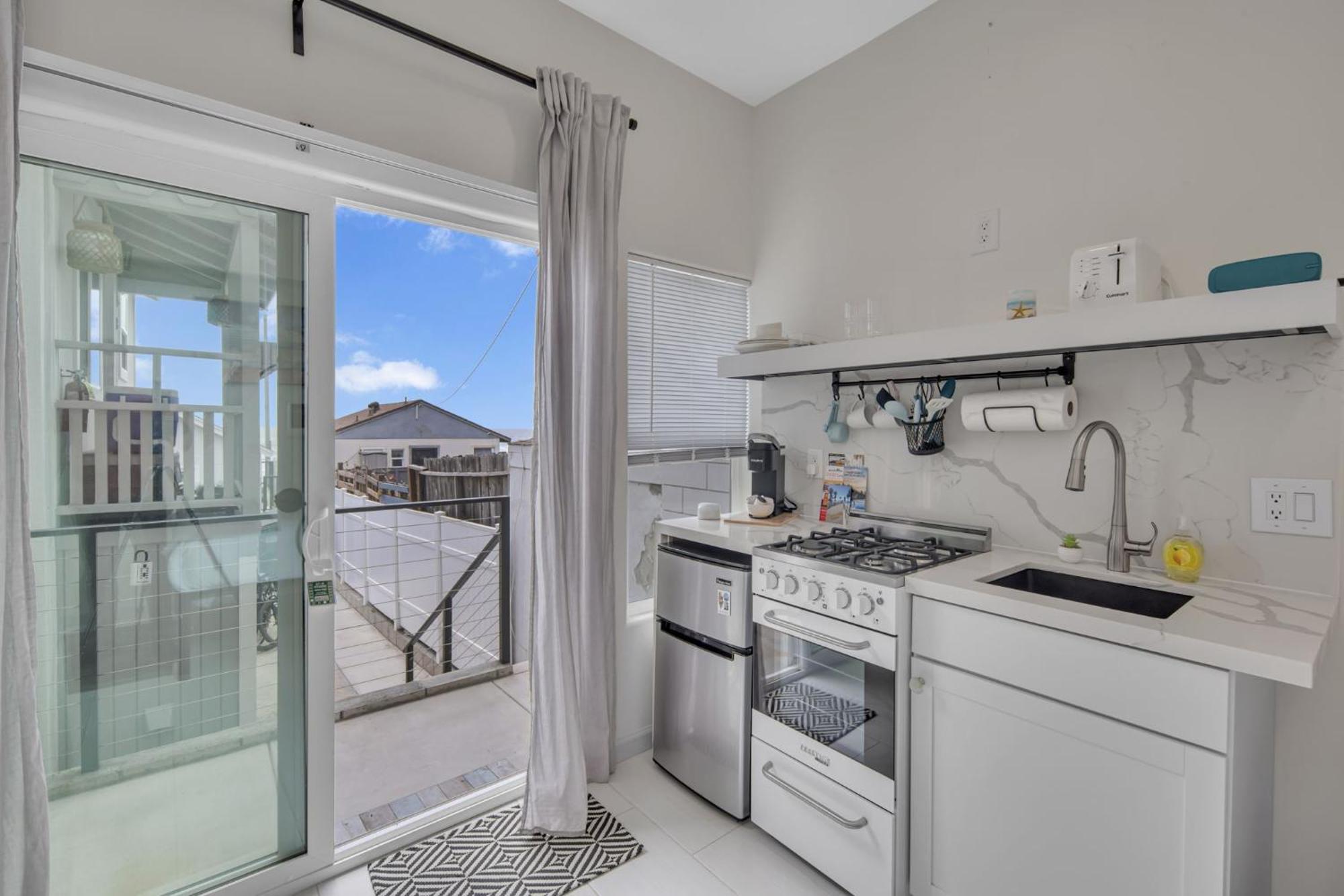 The Shining Sea C Apartment Oceanside Exterior photo